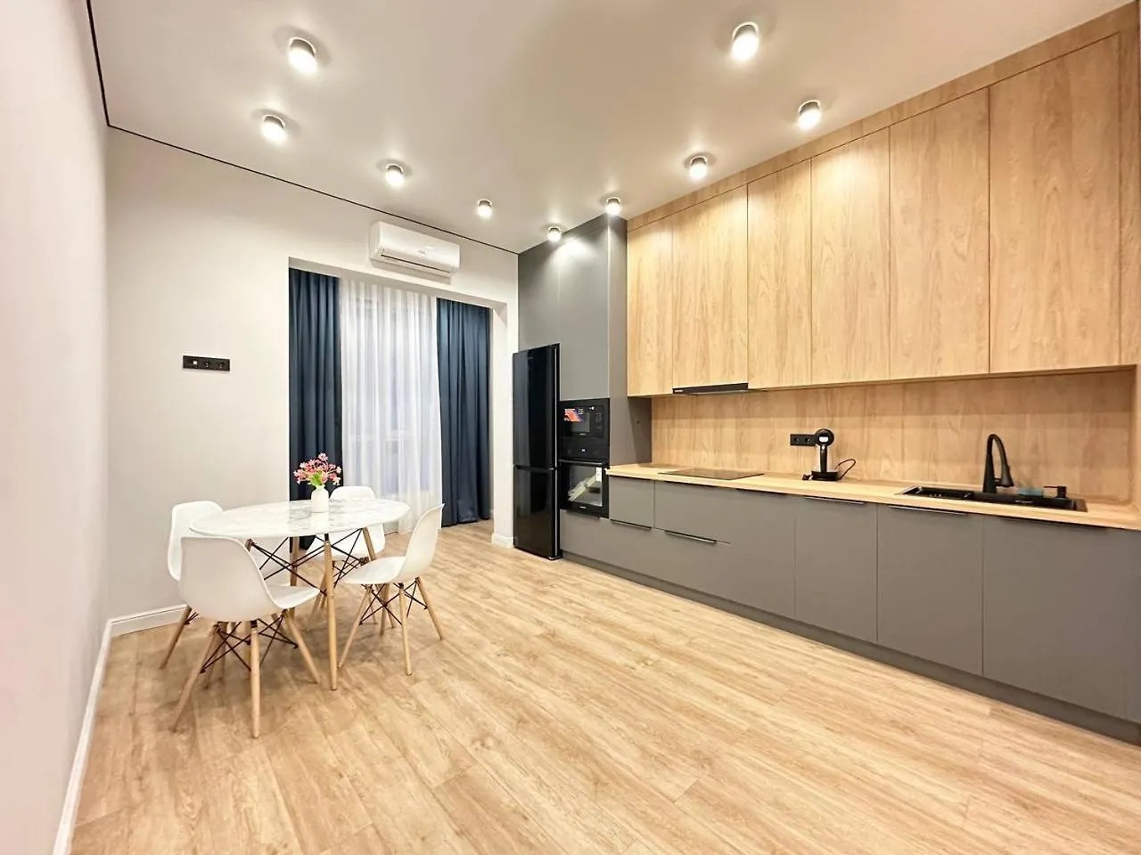 Downtown Apartment Comfort City 172 Almaty